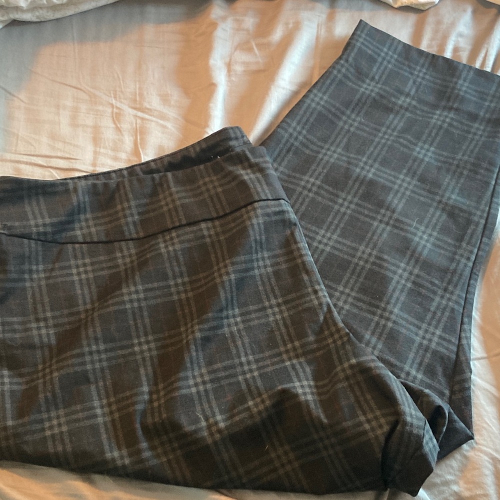Women’s charcoal Gray Plaid Pants